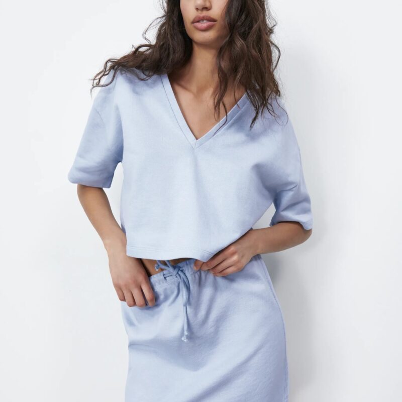 Roomy V-Neck Top With Short Sleeves - Image 1
